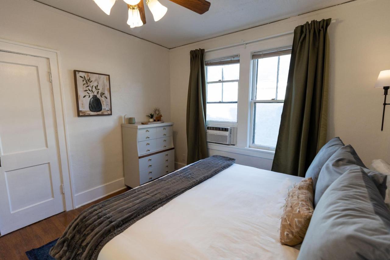 Historic Revival King Bed Midtown Memphis 68 Yes Pets Fast Wifi Free Parking Villa Buitenkant foto
